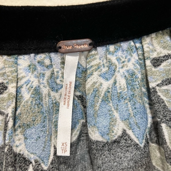 Free People Wild Memories Top Floral Tie Front Flowy Size XS - Picture 6 of 9